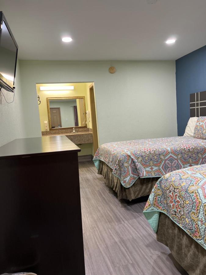 Budget Inn Hallettsville Buitenkant foto