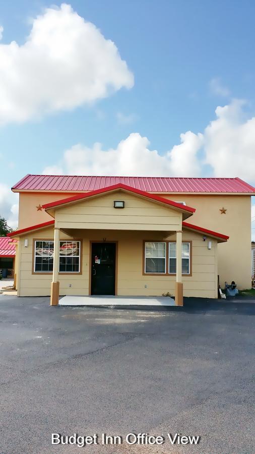 Budget Inn Hallettsville Buitenkant foto